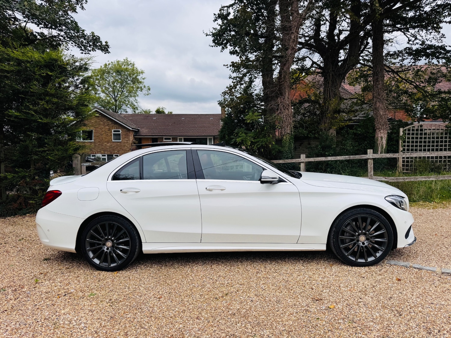 Used Mercedes-Benz C-Class 2015 for sale - 76089761: Photo 11