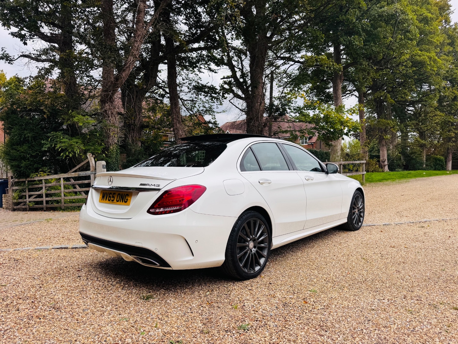 Used Mercedes-Benz C-Class 2015 for sale - 76089761: Photo 5