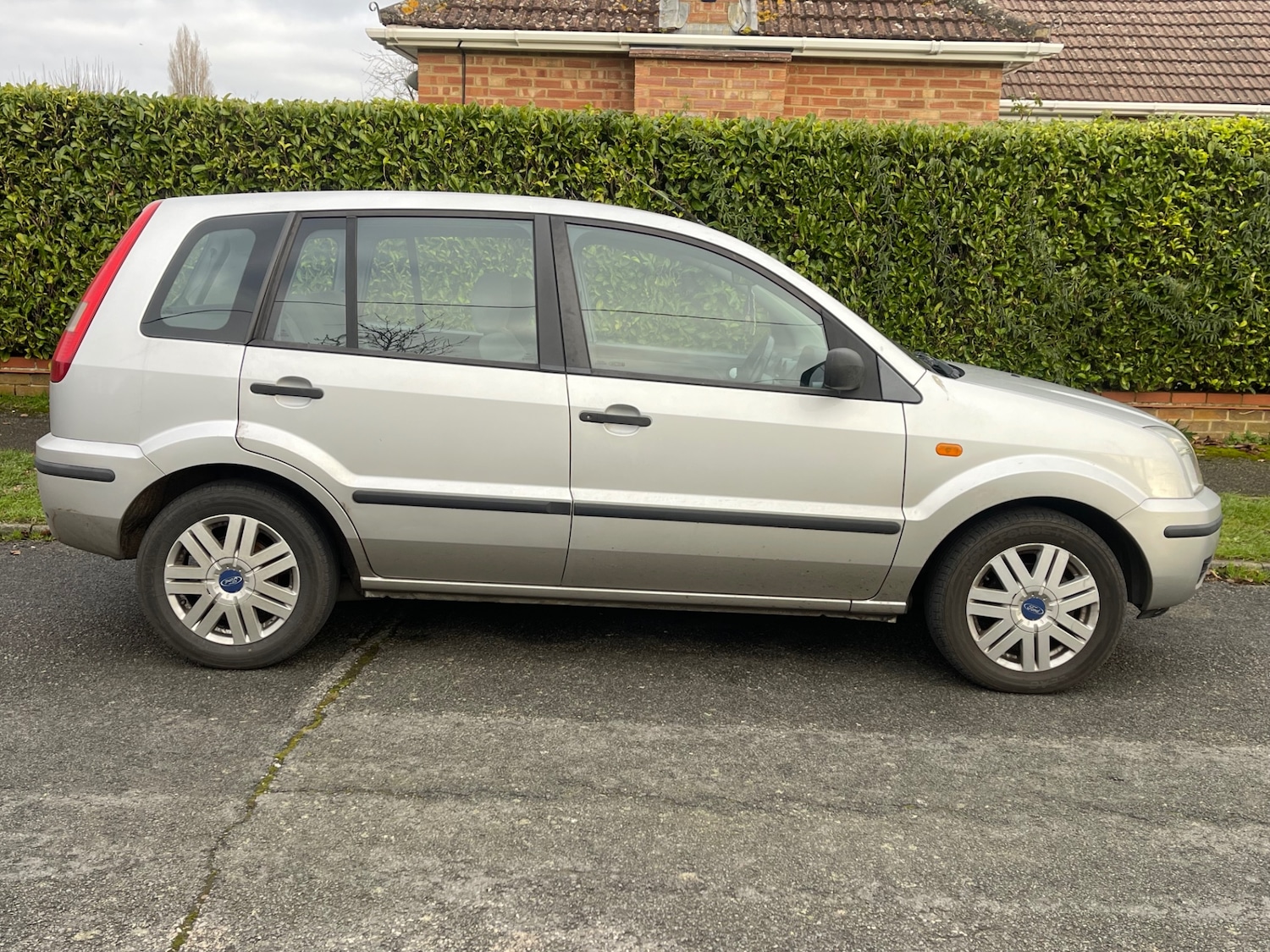 Used Ford Fusion 2004 for sale - 77071560: Photo 3