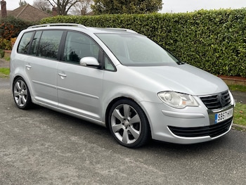 Used Volkswagen Touran 2007 for sale - 77058450: Photo