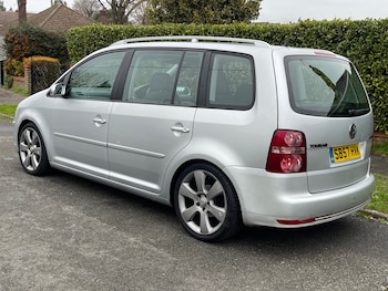 Used Volkswagen Touran 2007 for sale - 77058450: Photo