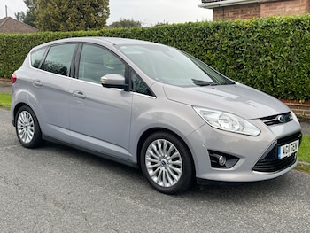 2011 (11) - 1.6 Titanium 5dr