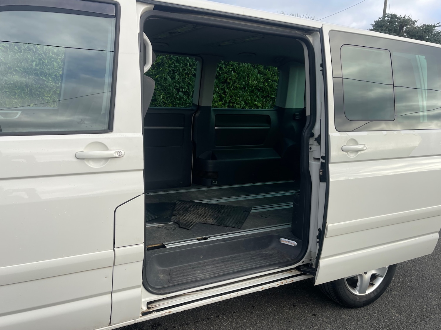 Used Volkswagen Multivan 2012 for sale - 76626584: Photo 11