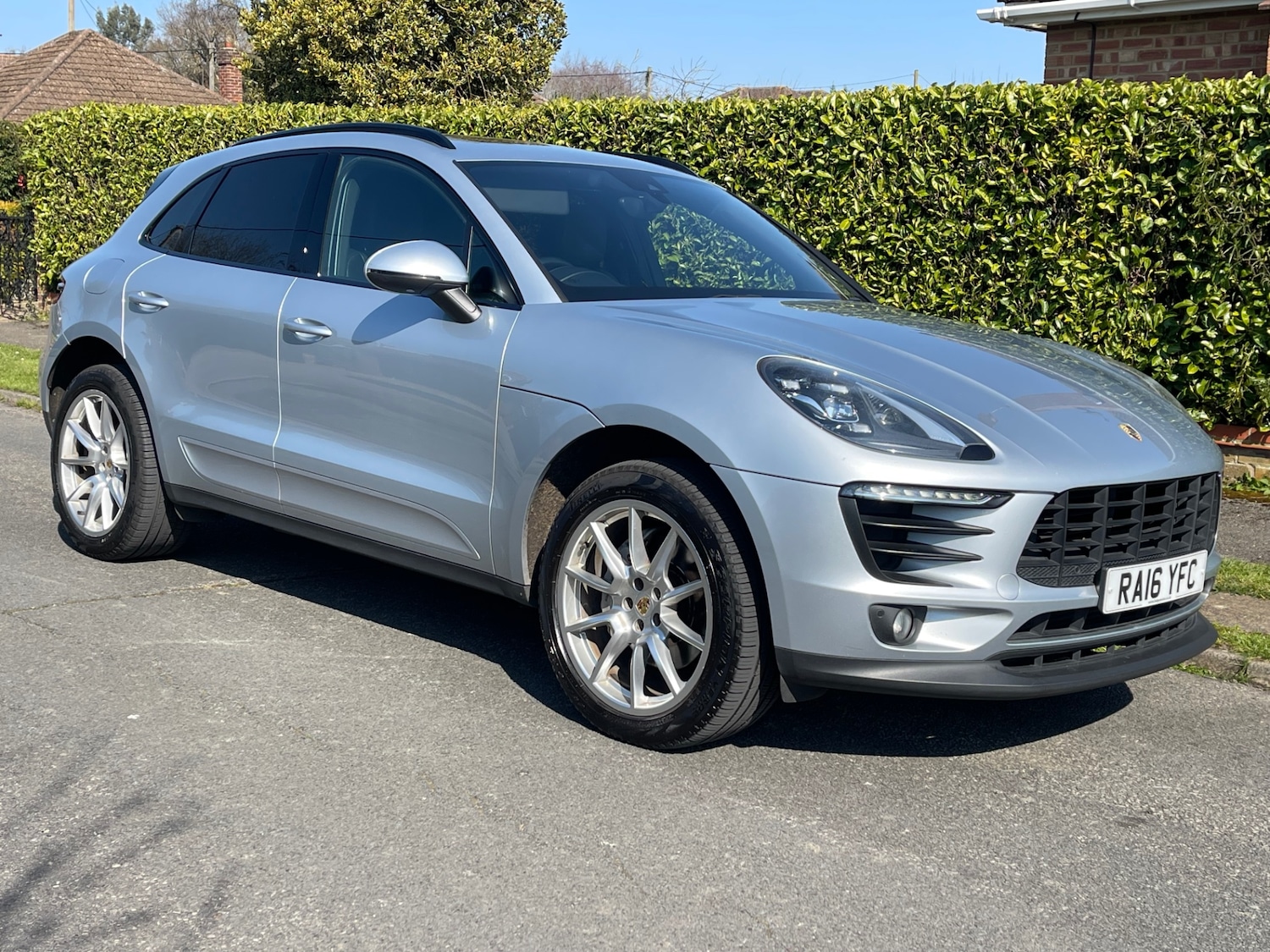 Used Porsche Macan 2016 for sale - 77938513: Photo 2