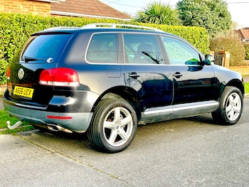 Used Volkswagen Touareg undefined for sale - 77763175: Photo