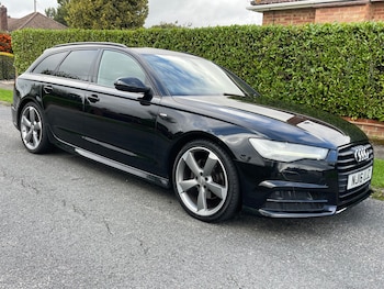 2016 (16) - 2.0 TDI Ultra Black Edition 5dr S Tronic