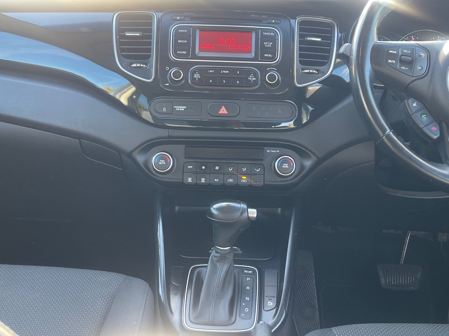 Used Kia Carens 2016 for sale - 76018470: Photo 16