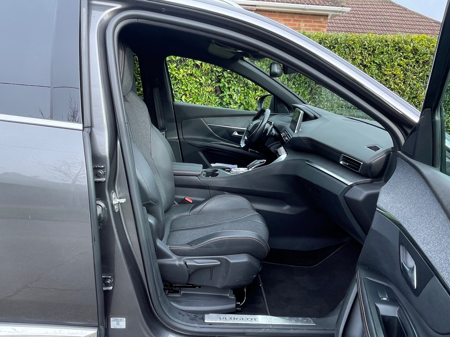 Used Peugeot E-5008 2018 for sale - 77502937: Photo 11