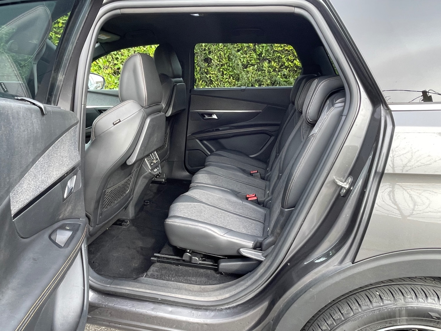 Used Peugeot E-5008 2018 for sale - 77502937: Photo 13