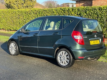 Used Mercedes-Benz A-Class 2010 for sale - 77019025: Photo