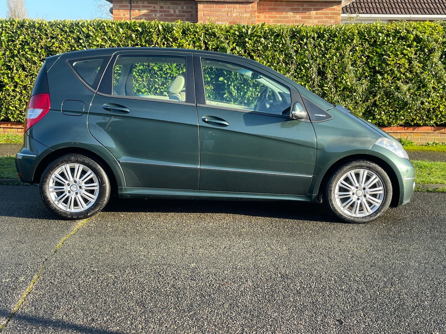 Used Mercedes-Benz A-Class 2010 for sale - 77019025: Photo 5