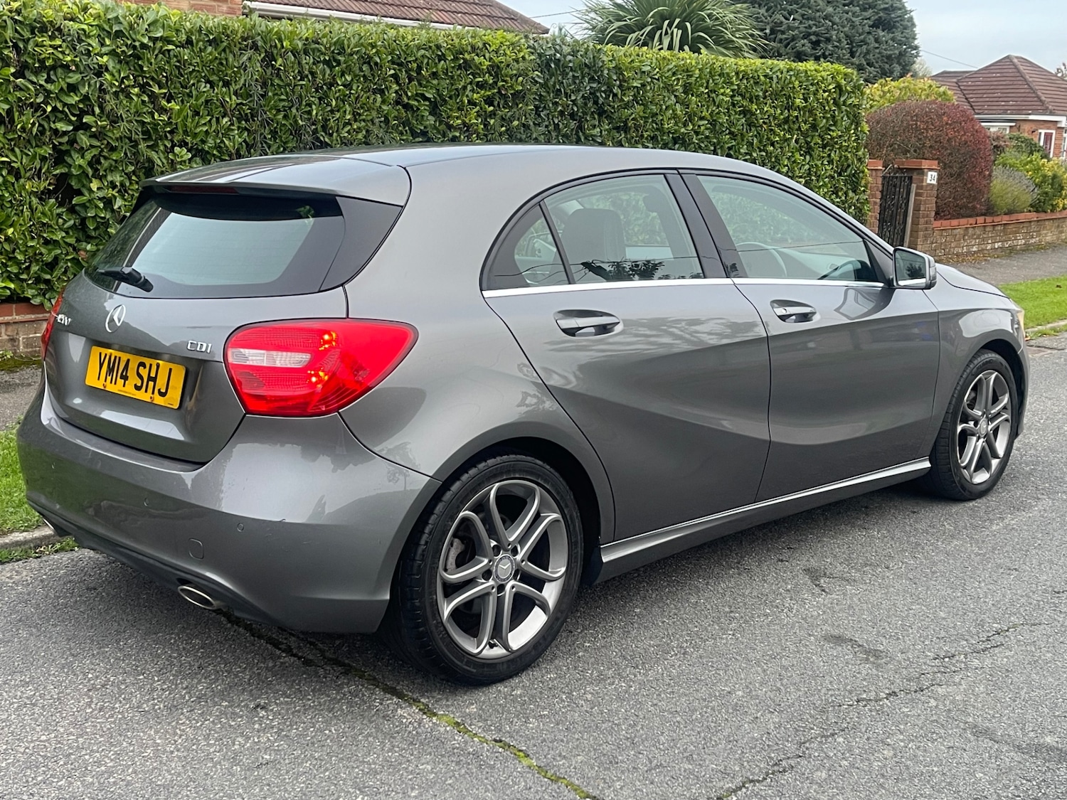 Used Mercedes-Benz A-Class 2014 for sale - 76344711: Photo 2