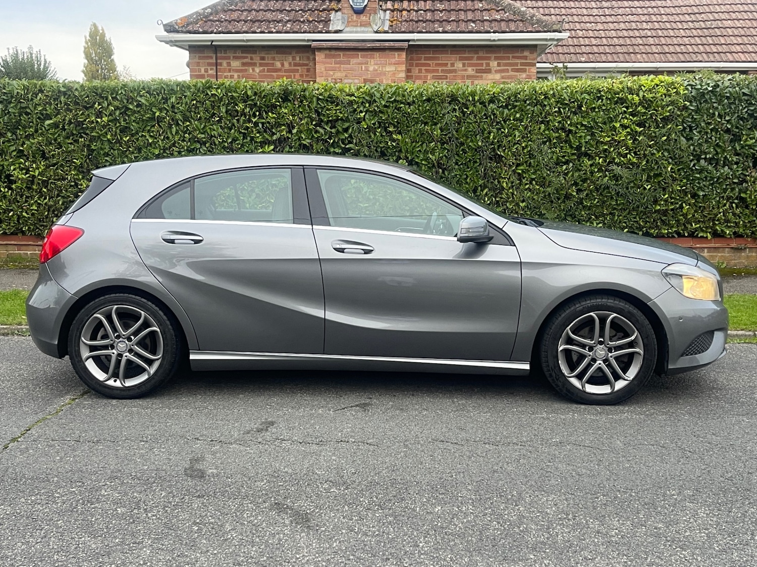 Used Mercedes-Benz A-Class 2014 for sale - 76344711: Photo 3