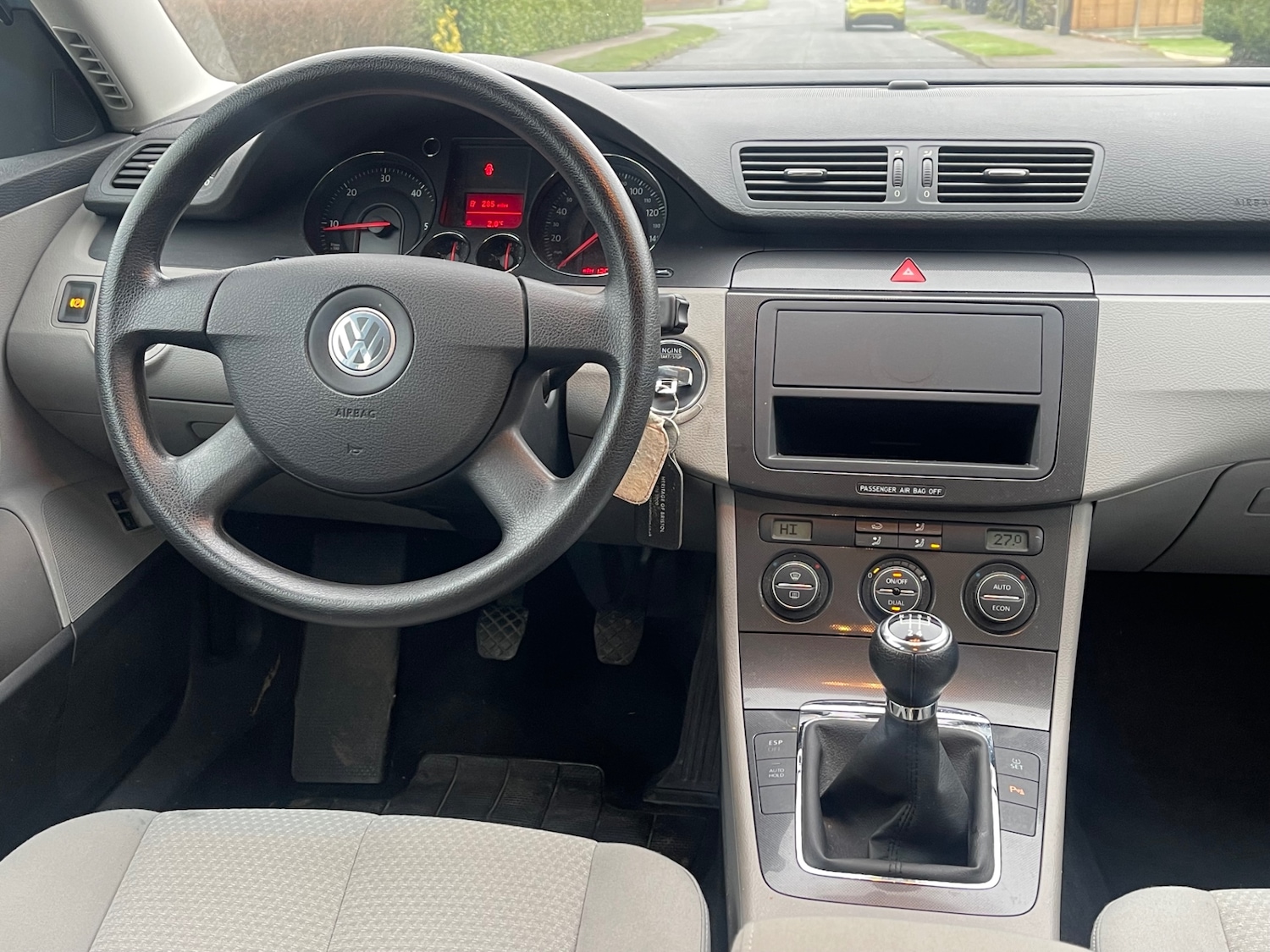 Used Volkswagen Passat 2010 for sale - 76940427: Photo 12