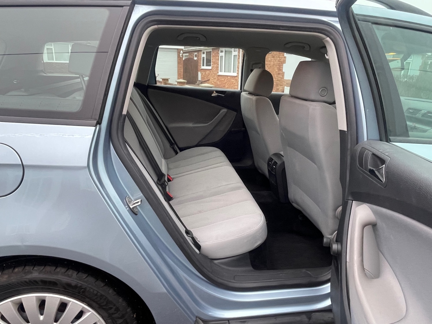 Used Volkswagen Passat 2010 for sale - 76940427: Photo 14