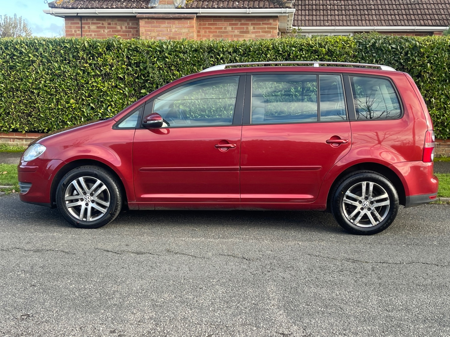 Used Volkswagen Touran 2009 for sale - 76692785: Photo 6
