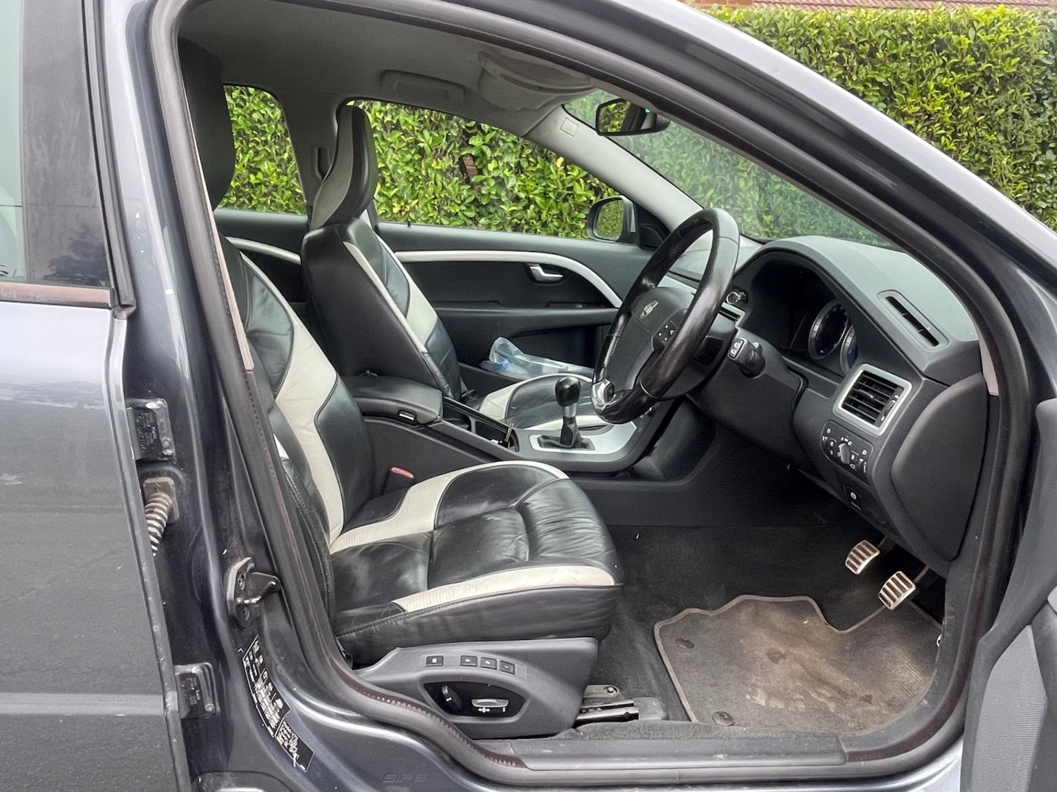 Used Volvo V70 2009 for sale - 76287969: Photo 11