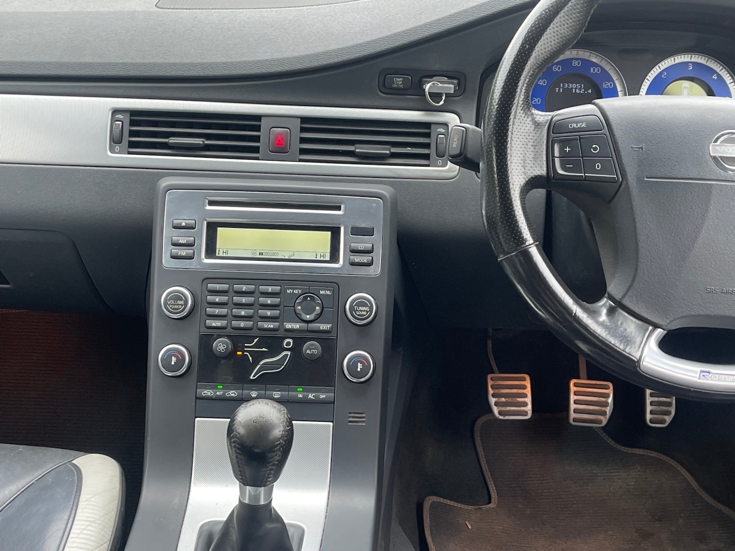 Used Volvo V70 2009 for sale - 76287969: Photo 13