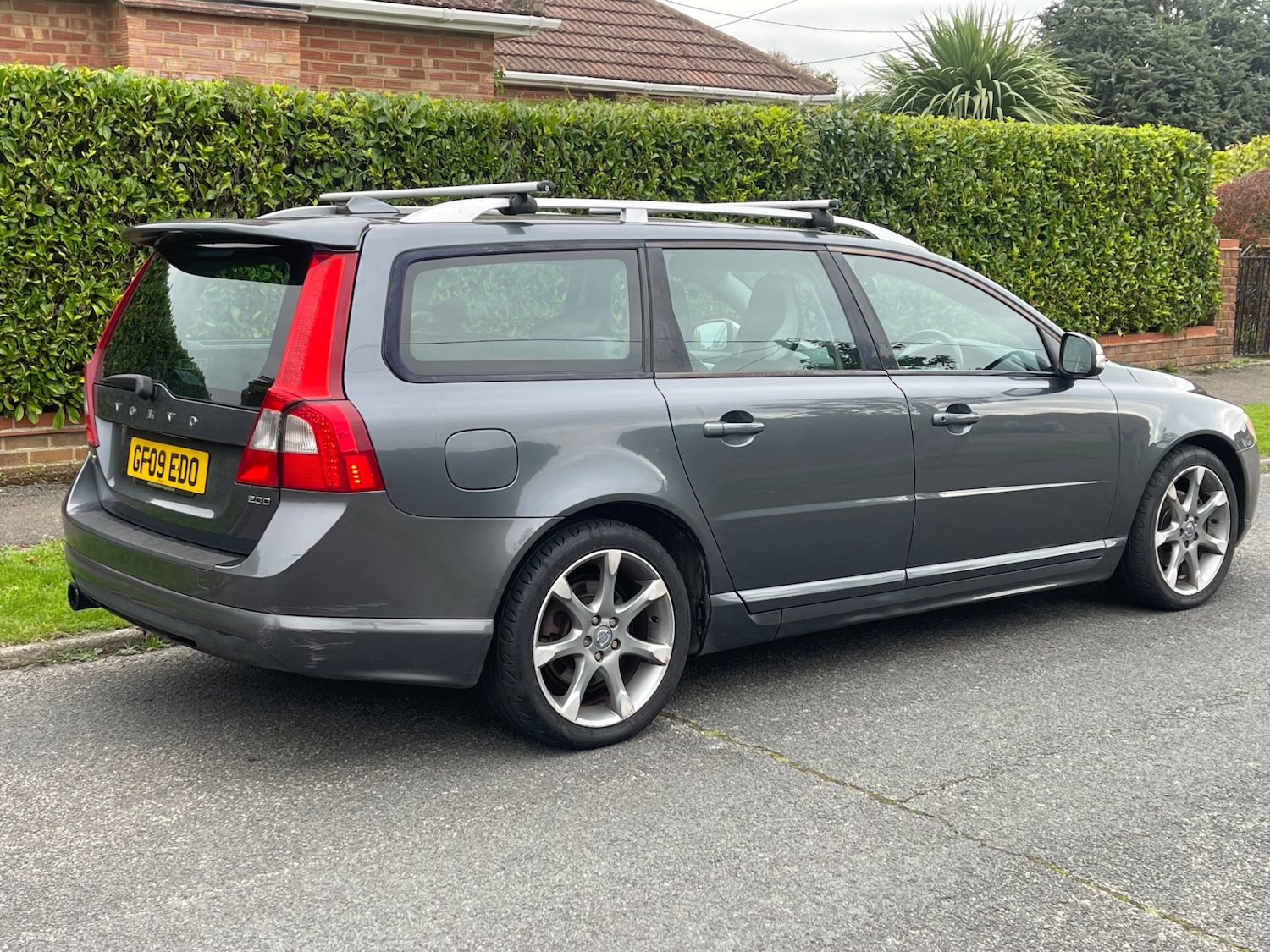 Used Volvo V70 2009 for sale - 76287969: Photo 3