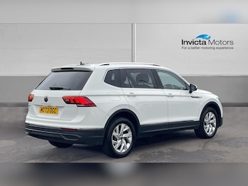 Used Volkswagen Tiguan 2023 for sale - 77385102: Photo
