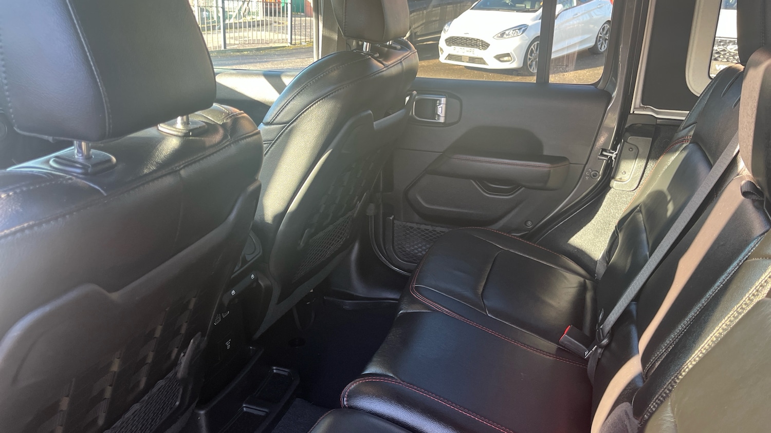 Used Jeep Wrangler 2020 for sale - 76687010: Photo 14