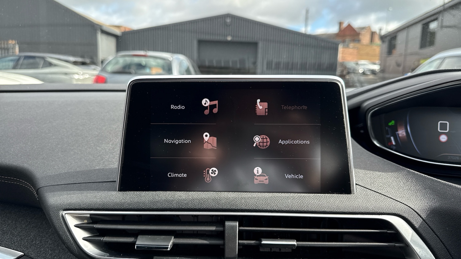 Used Peugeot 3008 2018 for sale - 76430680: Photo 12