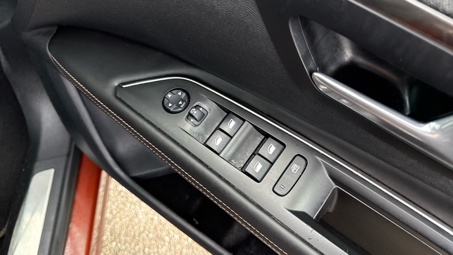 Used Peugeot 3008 2018 for sale - 76430680: Photo 25