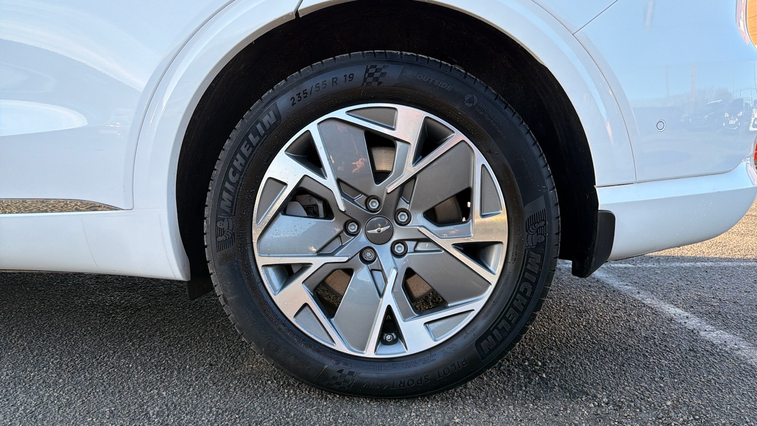 Used Genesis GV70 2023 for sale - 77213345: Photo 18