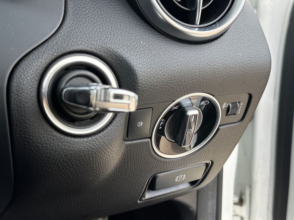 Used Mercedes-Benz SLC 2018 for sale - 78134141: Photo 39