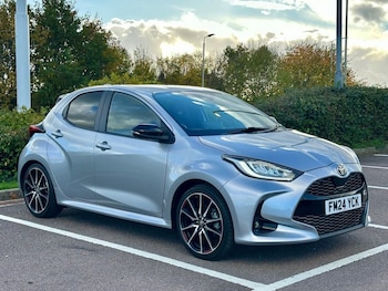 Used Toyota Yaris 2024 for sale - 76454379: Photo