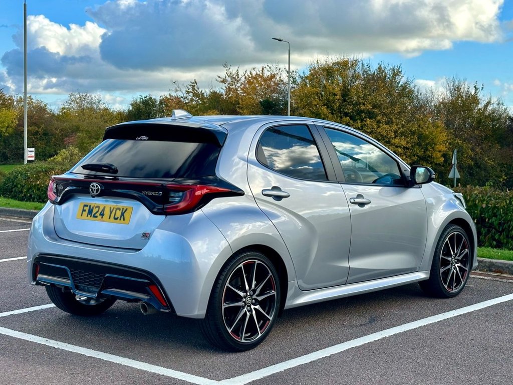 Used Toyota Yaris 2024 for sale - 76454379: Photo 2