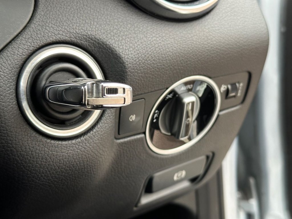 Used Mercedes-Benz SLK 2014 for sale - 77421702: Photo 35