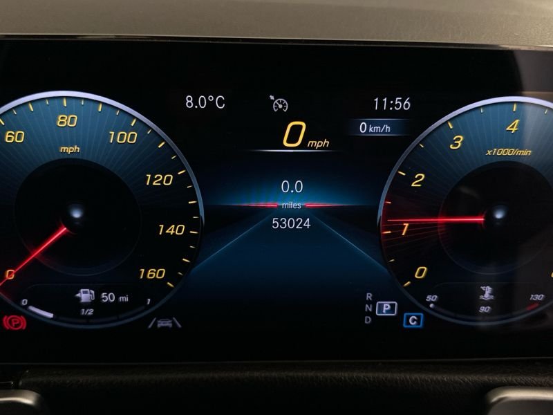 Used Mercedes-Benz GLB 2022 for sale - 77681106: Photo 3