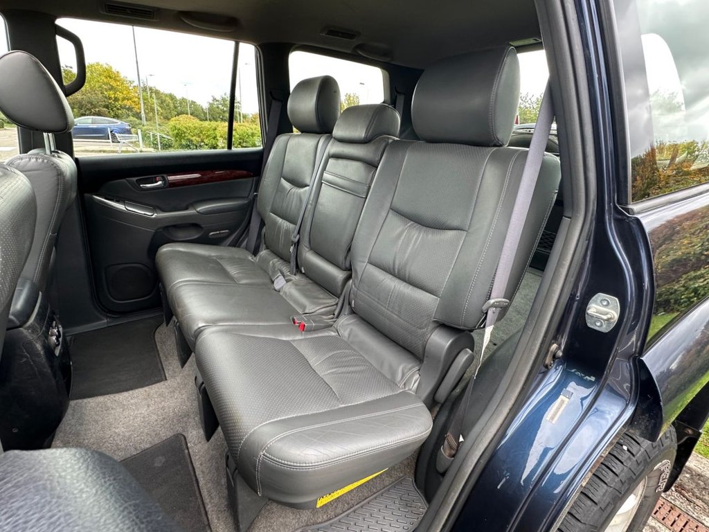 Used Toyota Land Cruiser 2004 for sale - 76416909: Photo 12