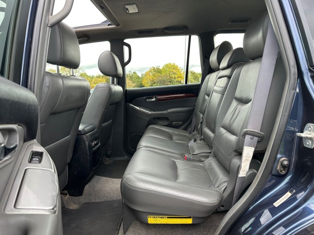 Used Toyota Land Cruiser 2004 for sale - 76416909: Photo 14