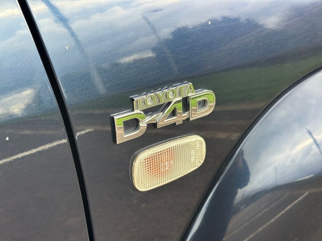 Used Toyota Land Cruiser 2004 for sale - 76416909: Photo 25