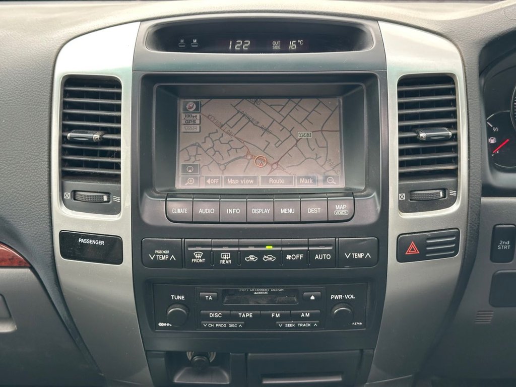 Used Toyota Land Cruiser 2004 for sale - 76416909: Photo 29