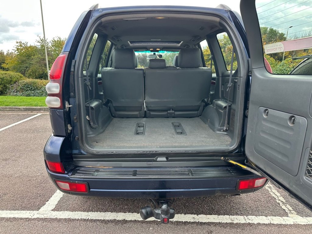 Used Toyota Land Cruiser 2004 for sale - 76416909: Photo 35