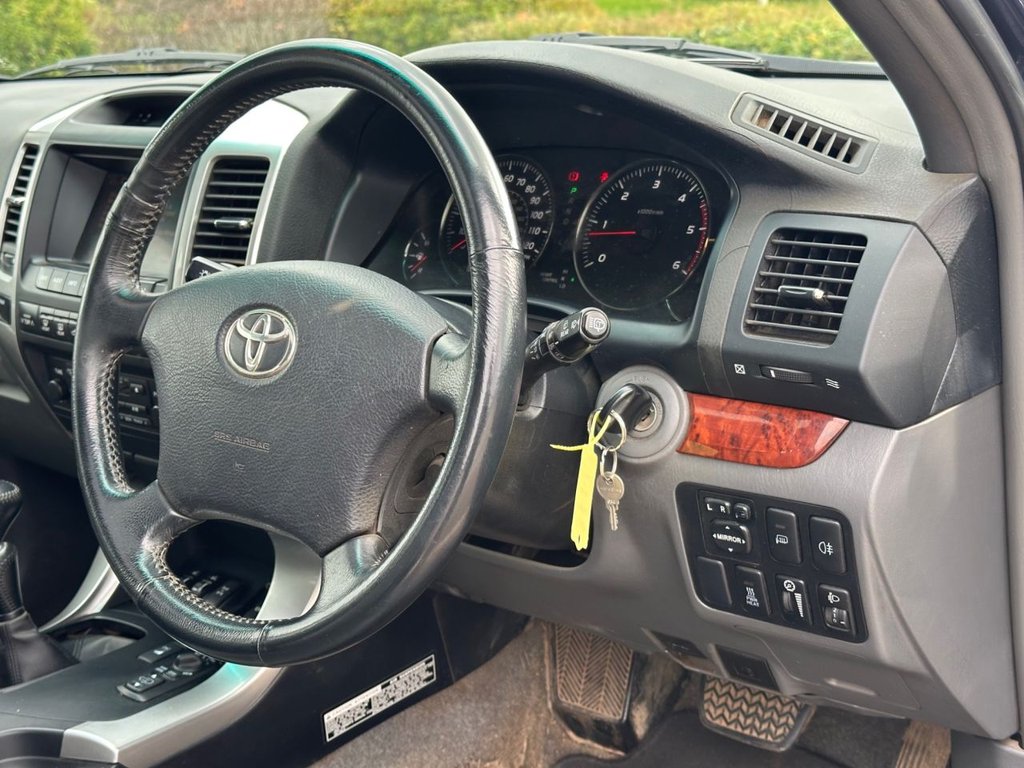 Used Toyota Land Cruiser 2004 for sale - 76416909: Photo 45