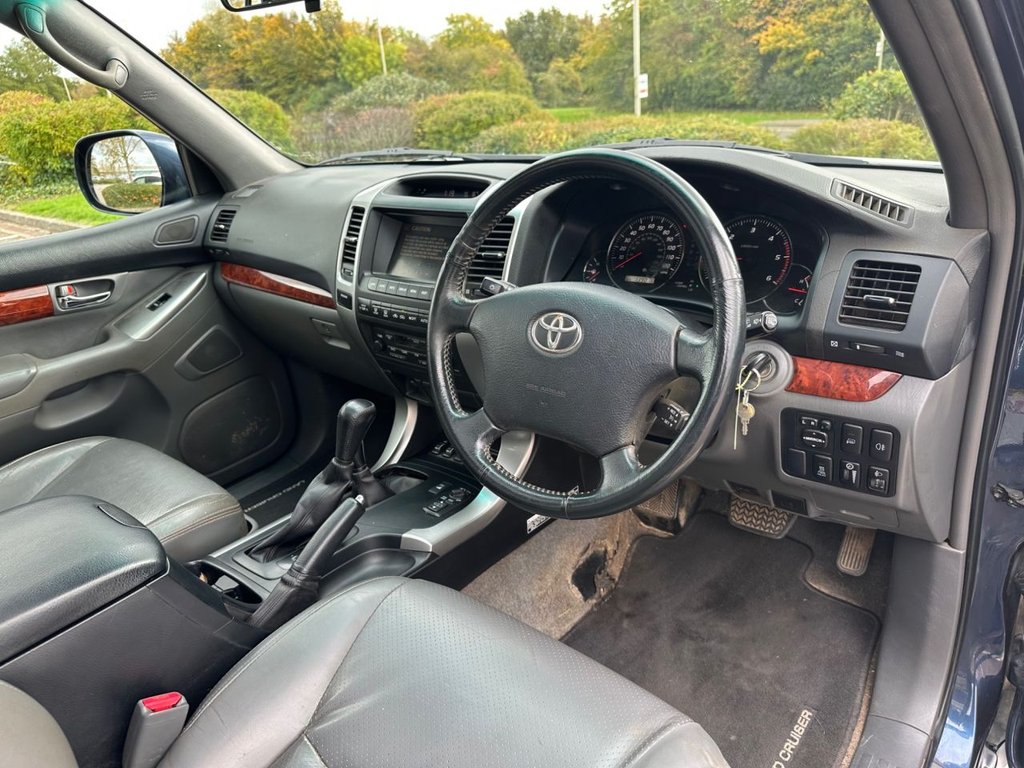 Used Toyota Land Cruiser 2004 for sale - 76416909: Photo 46