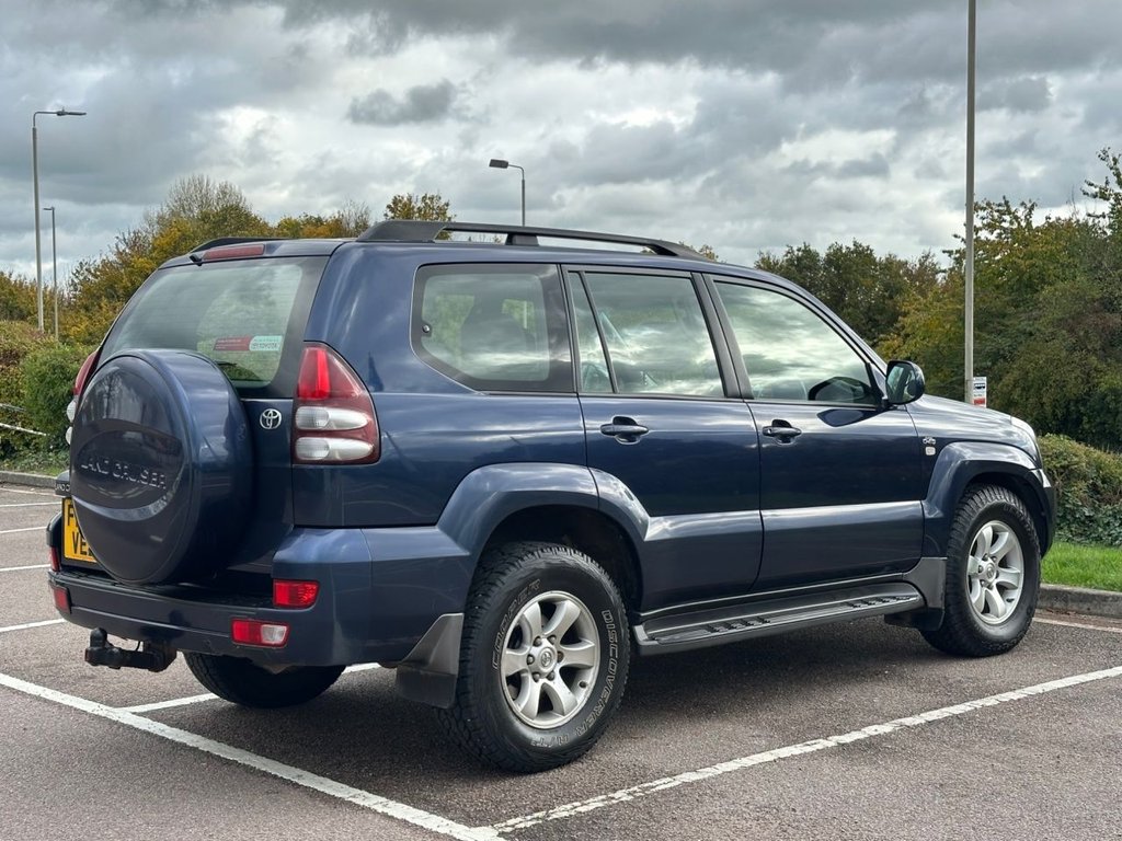 Used Toyota Land Cruiser 2004 for sale - 76416909: Photo 9
