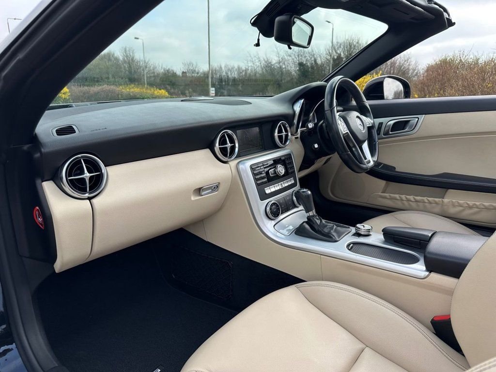 Used Mercedes-Benz SLK 2015 for sale - 77121962: Photo 14
