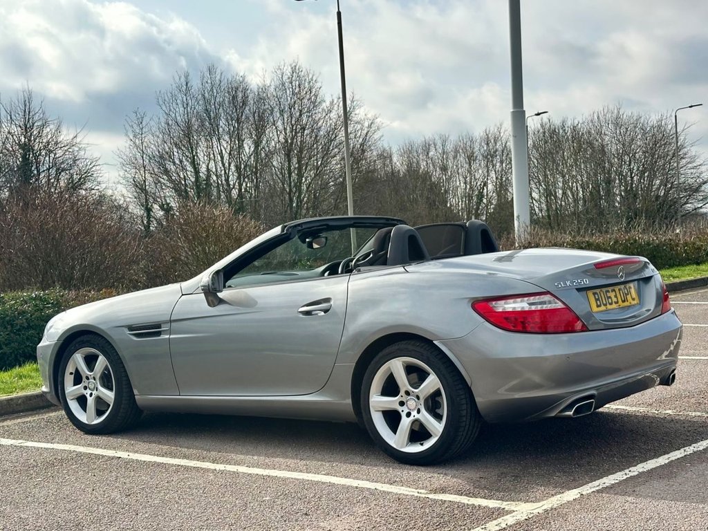 Used Mercedes-Benz SLK 2013 for sale - 77666685: Photo 15