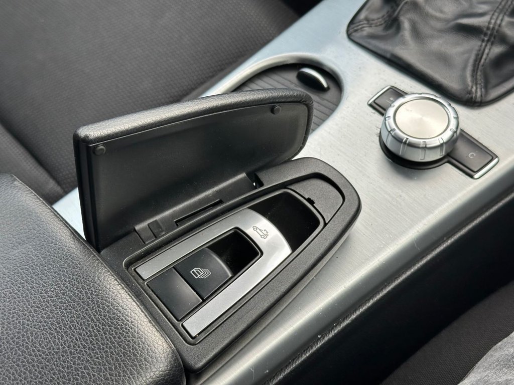 Used Mercedes-Benz SLK 2013 for sale - 77666685: Photo 26