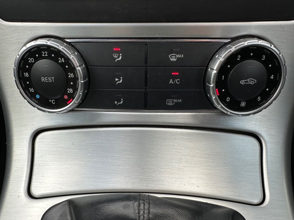 Used Mercedes-Benz SLK 2013 for sale - 77666685: Photo 30