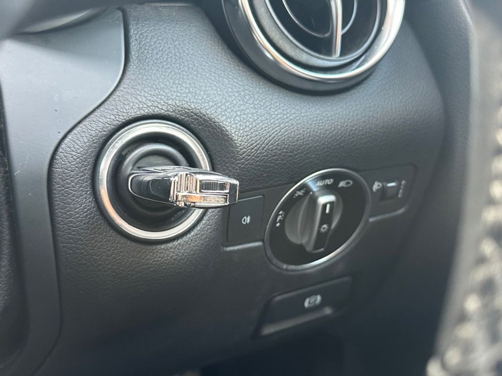 Used Mercedes-Benz SLK 2013 for sale - 77666685: Photo 41