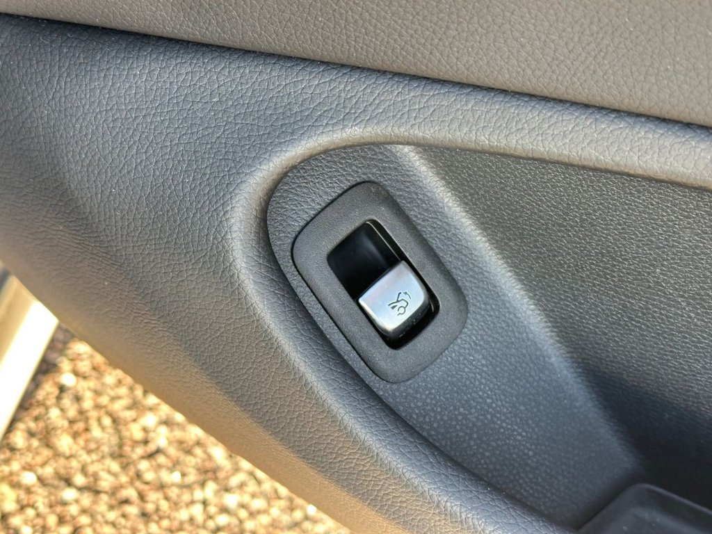 Used Mercedes-Benz C Class 2021 for sale - 76558645: Photo 32