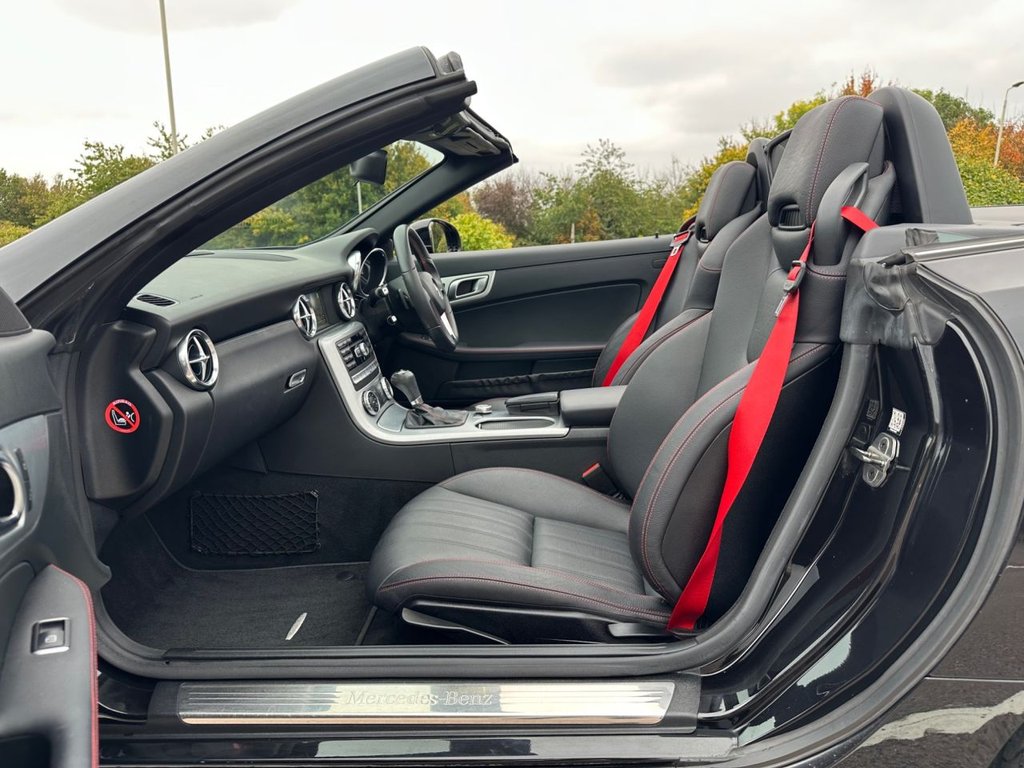Used Mercedes-Benz SLK 2014 for sale - 76279503: Photo 30