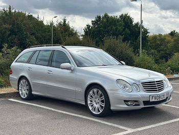 Used Mercedes-Benz E Class 2009 for sale - 79482177: Photo