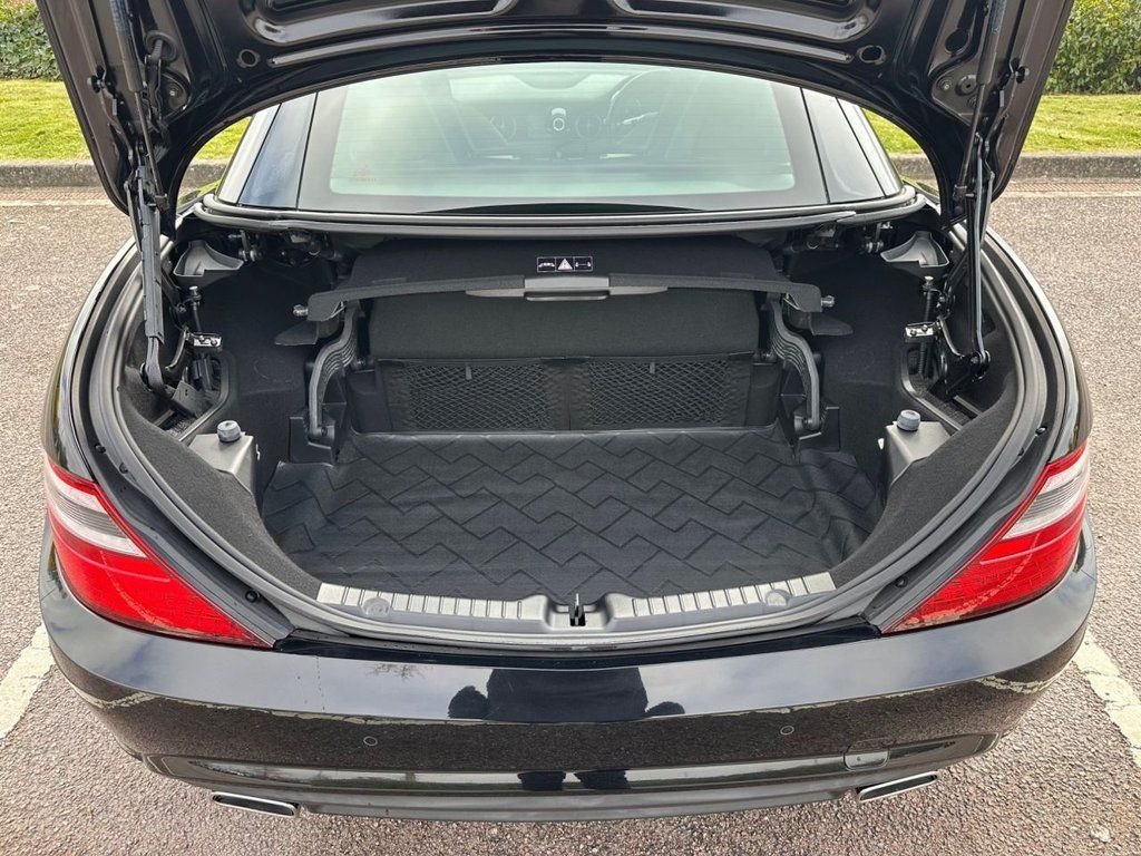 Used Mercedes-Benz SLK 2015 for sale - 78145398: Photo 35
